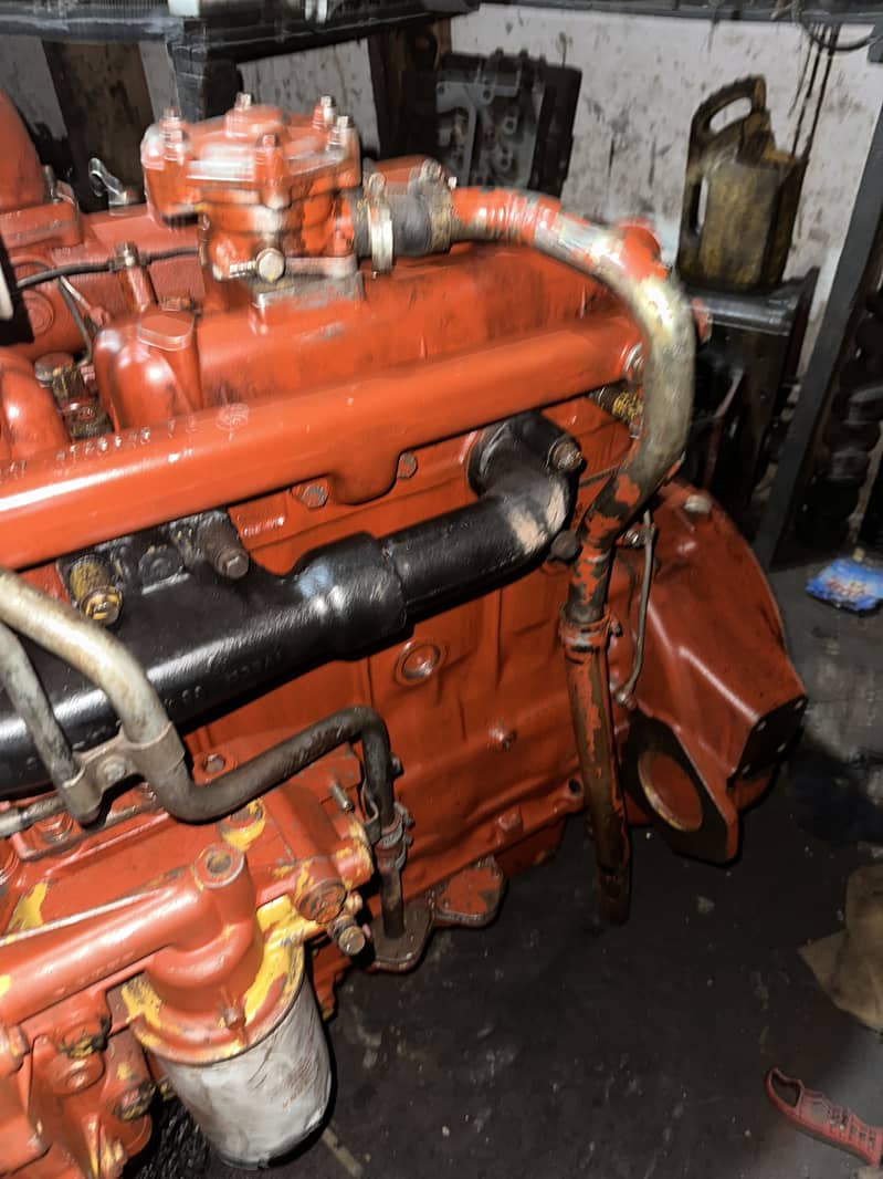 Harvester machine 115 engine 3