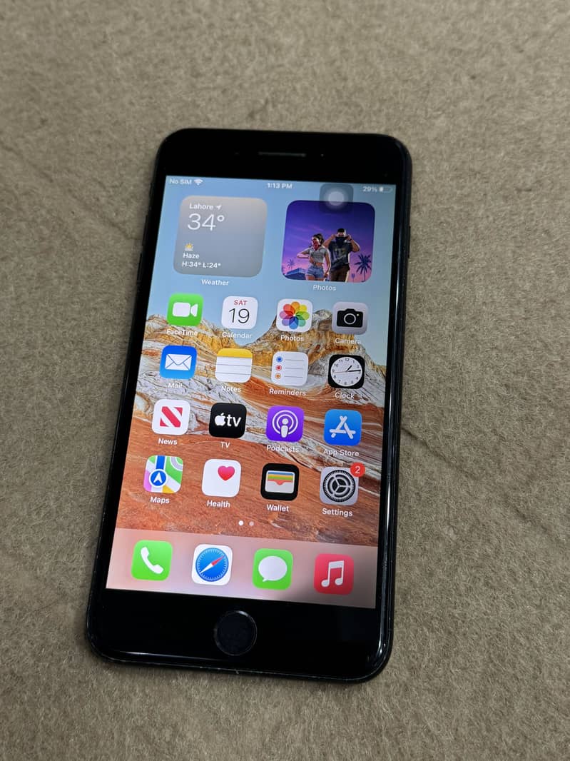 Apple iPhone 7 Plus 1