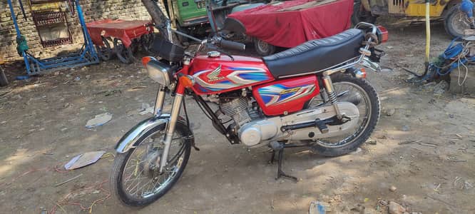 Honda 125 Punjab num 22 model biomatric available 27000 km running