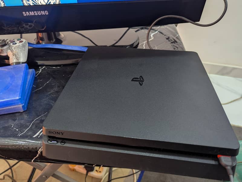 PS4 slim 1tb 1