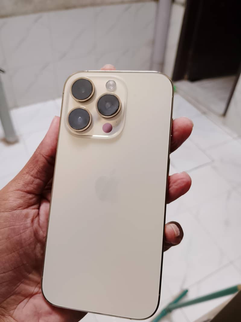 Apple iPhone 14 Pro 2