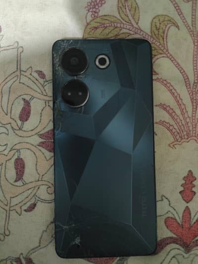 Tecno CAMON 20