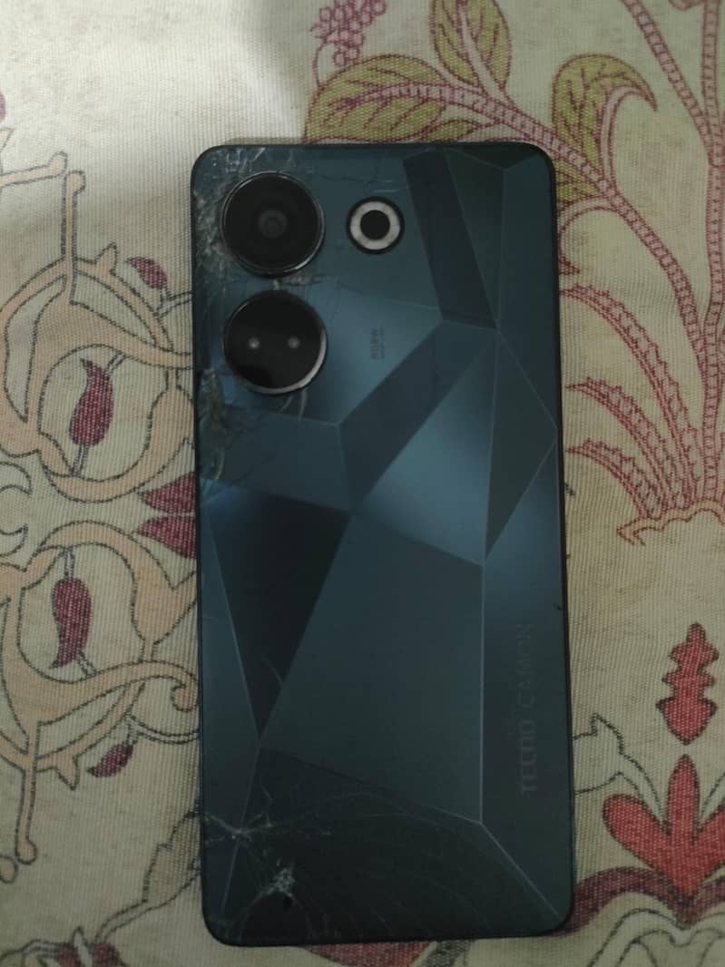 Tecno CAMON 20 0