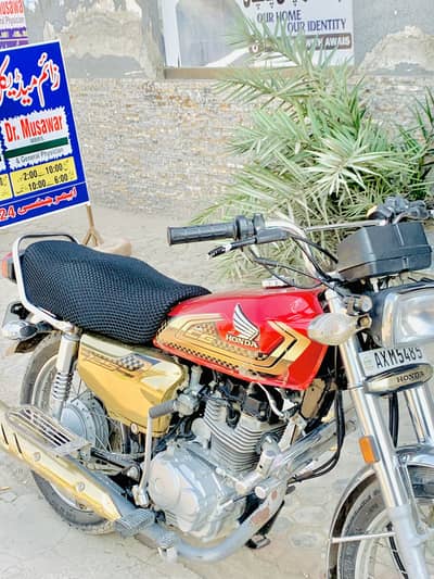 CG 125 Special Edition gold