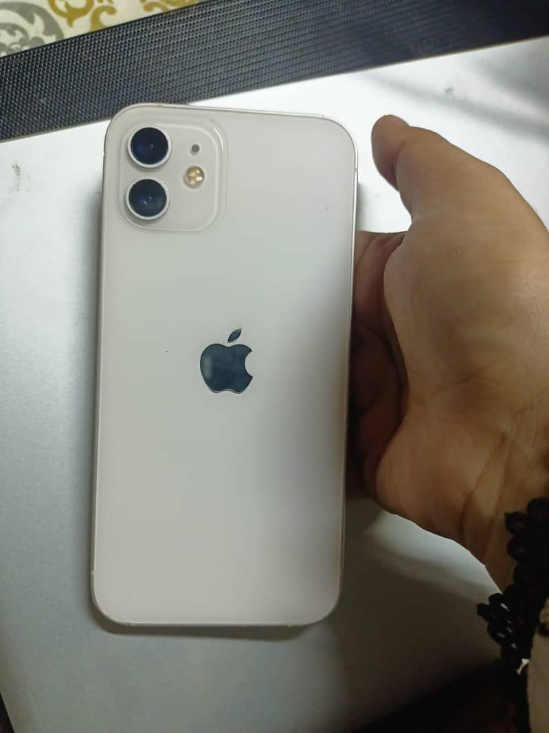 Apple iPhone 12 1