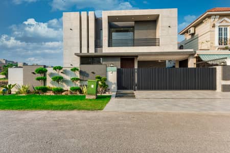 1 KANAL ULTRA MODERN DESIGN HOUSE FOR SALE IN DHA PHASE 7 NEAR TO RAYA GOLF CLUB FACING PARK