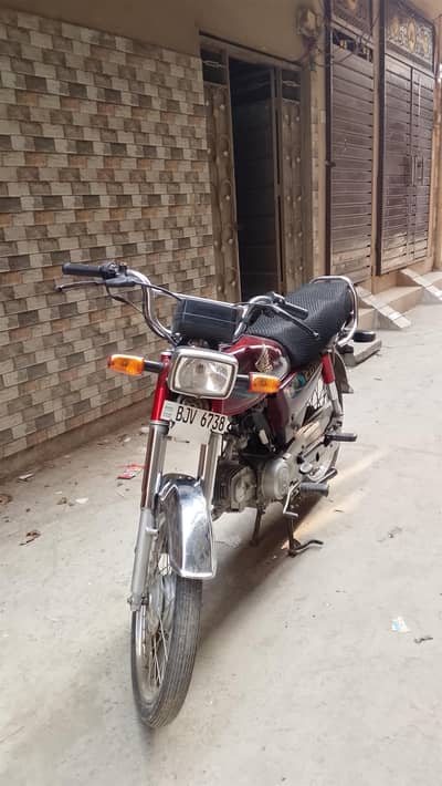 Honda CD 70 brand new condition call number 03268500169