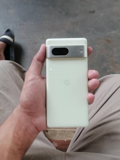 Google Pixel 7 128 GB 10/10 Condition.