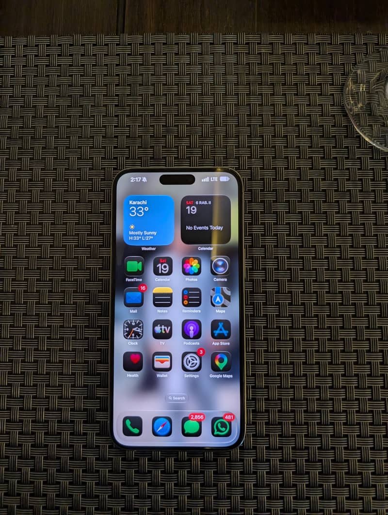 Apple iPhone 15 Pro Max 1