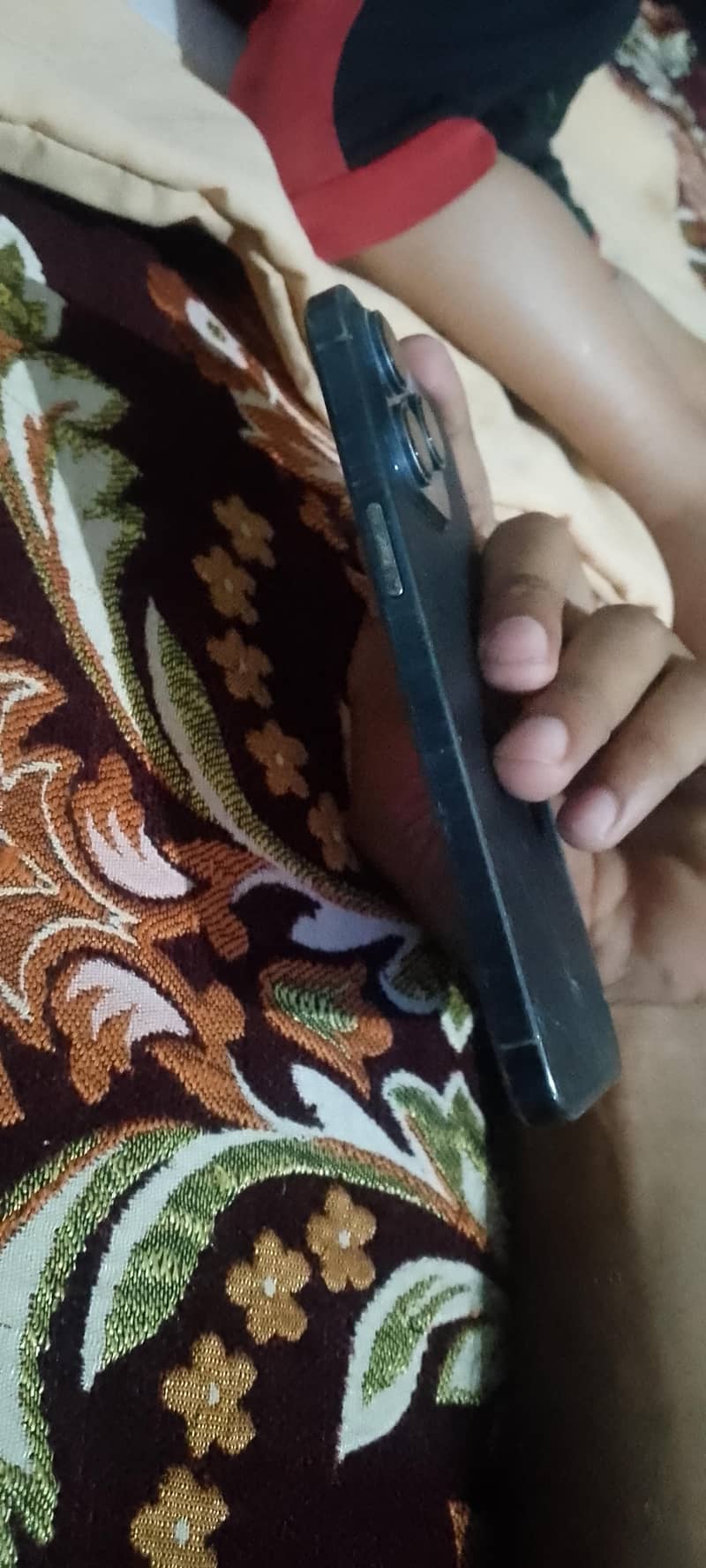 Apple iPhone 15 Pro Max 4