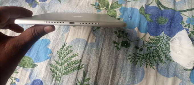 iPad 9th Gen 64GB WiFi - 10/10 Condition - Without Box - A13 Bionic