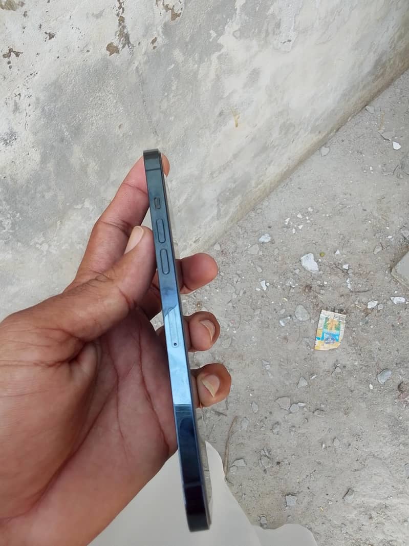 Apple iPhone 12 Pro Max 3