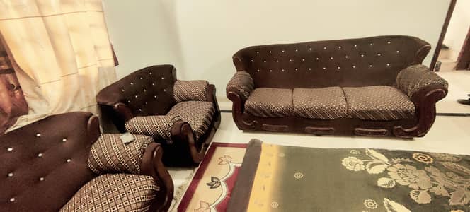 7 seater sofa set with center table i