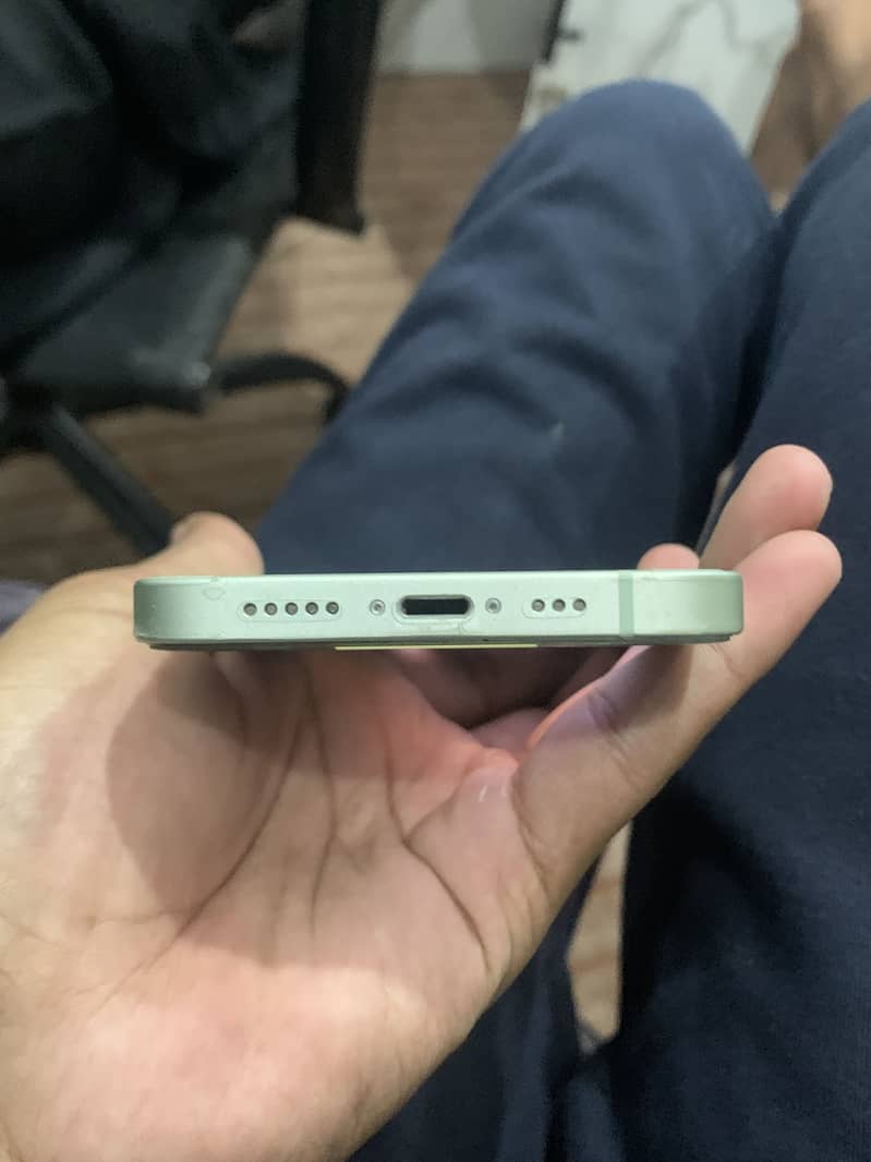 Apple iPhone 12 1