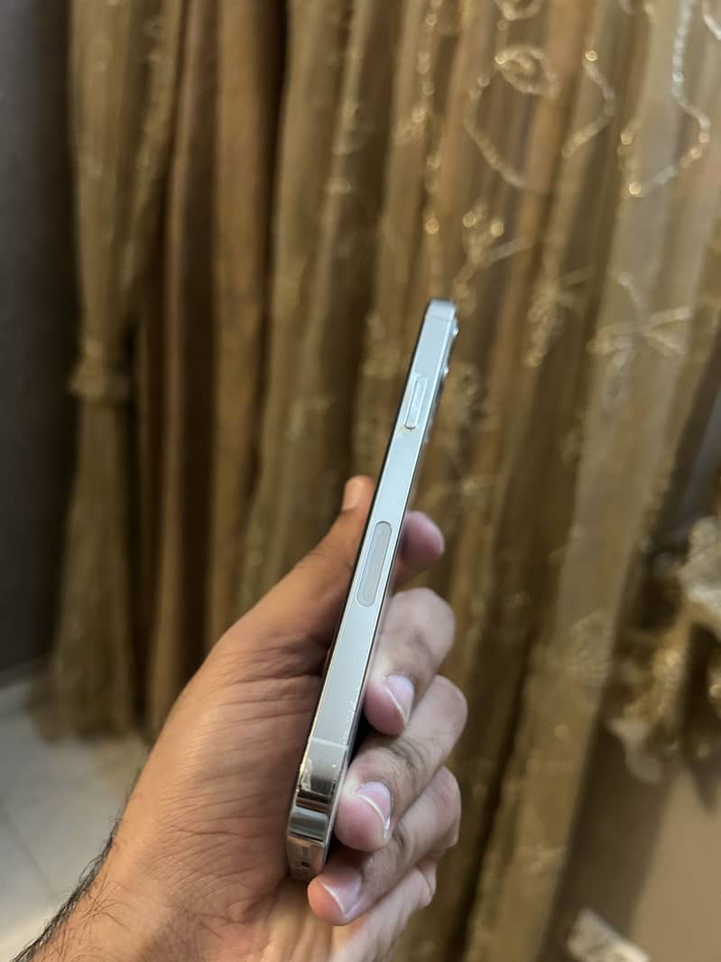 Apple iPhone 12 Pro 5