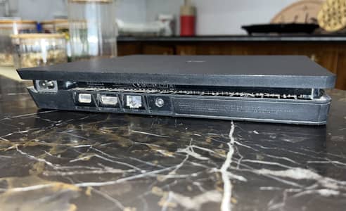 PS4 Slim 500GB Good Condition with box and Red Dead Redemption 2