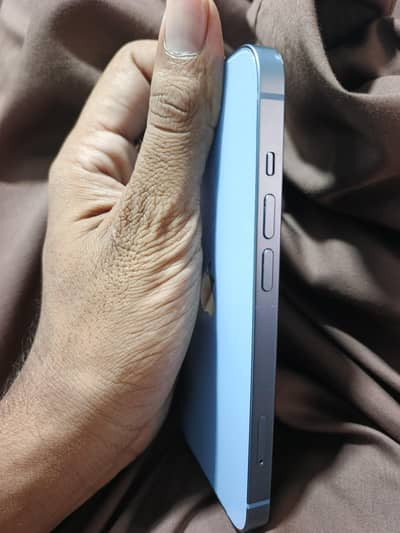 Apple iPhone 14
