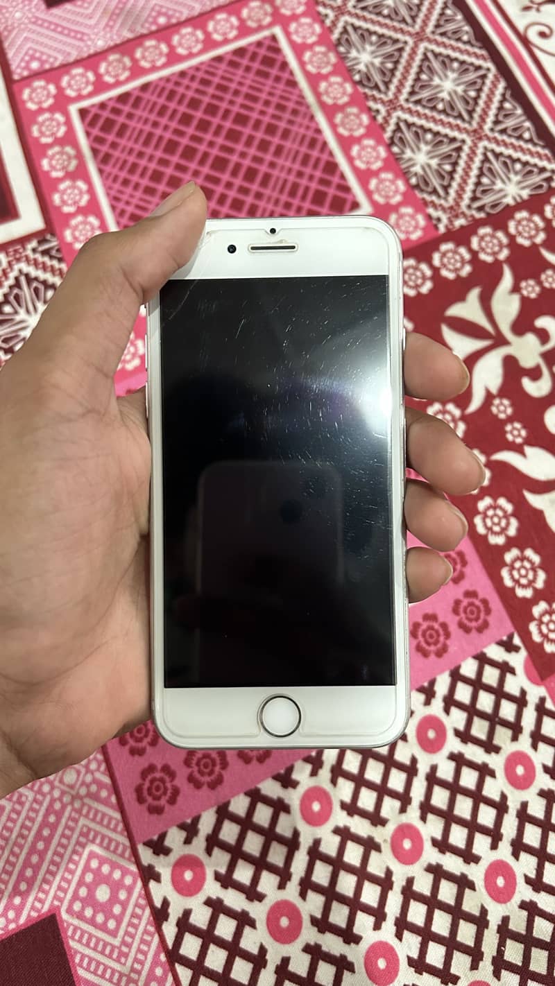Apple iPhone 7 3