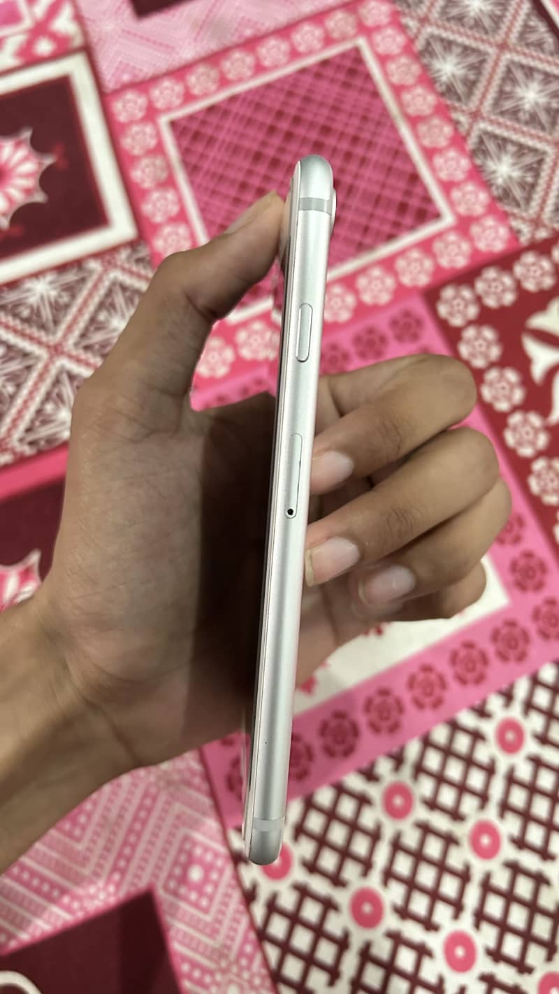 Apple iPhone 7 6