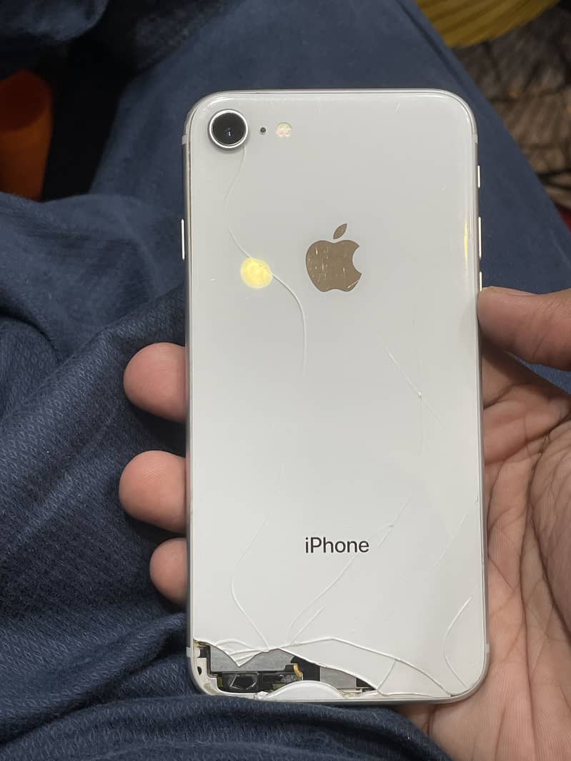 Apple iPhone 8 0