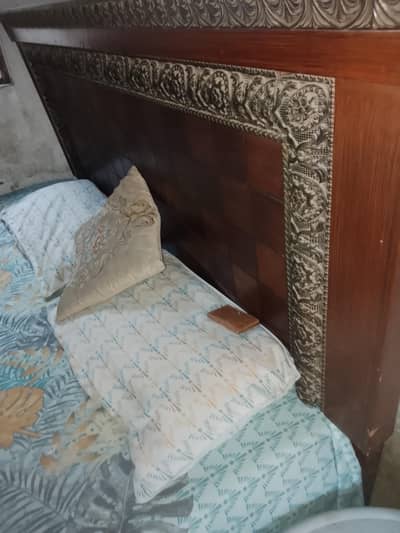 Full Size Double Bed Sale - Mazboot Lakri Wala - Urgent Sale