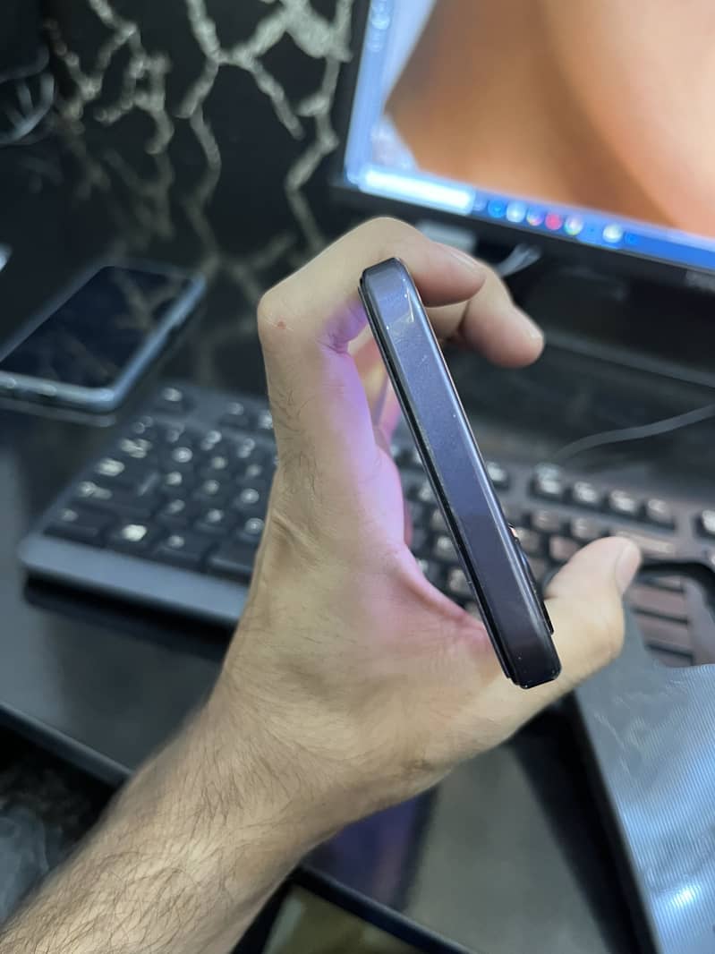 OPPO A6k 4