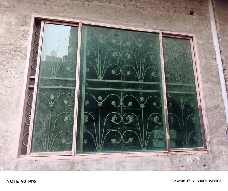 window 8*6 0