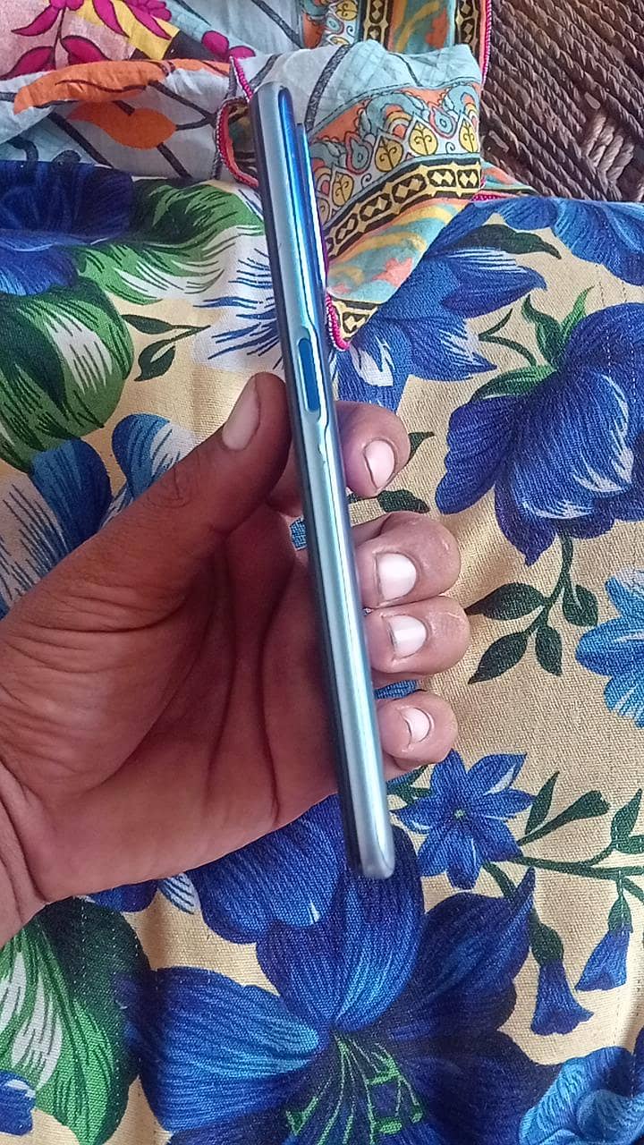 OPPO A54 1