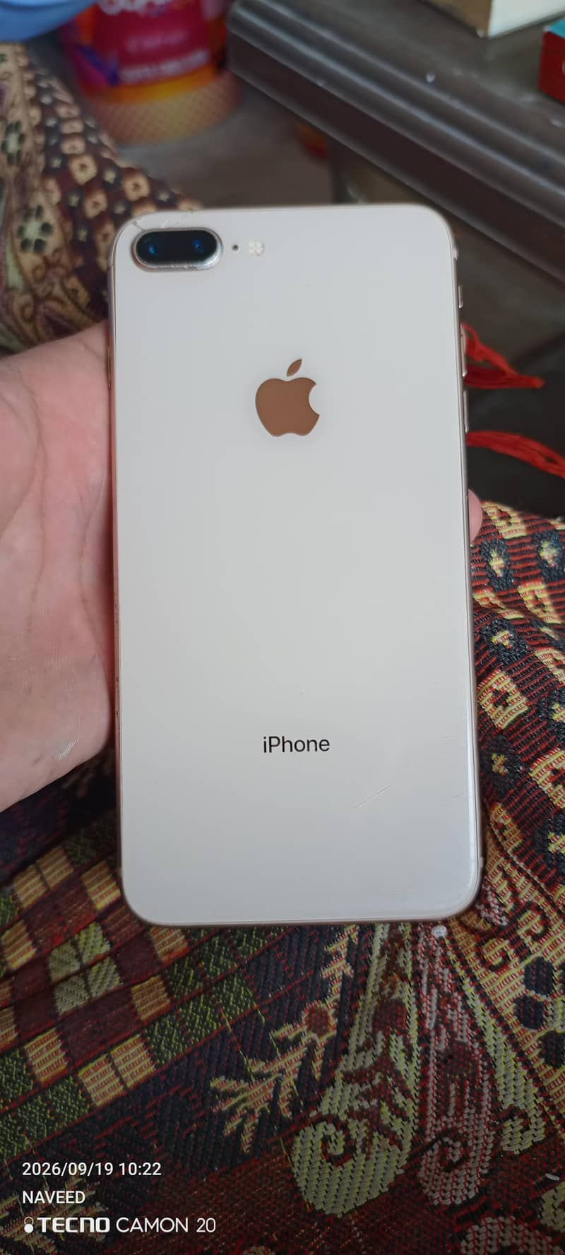 Apple iPhone 8 Plus 0