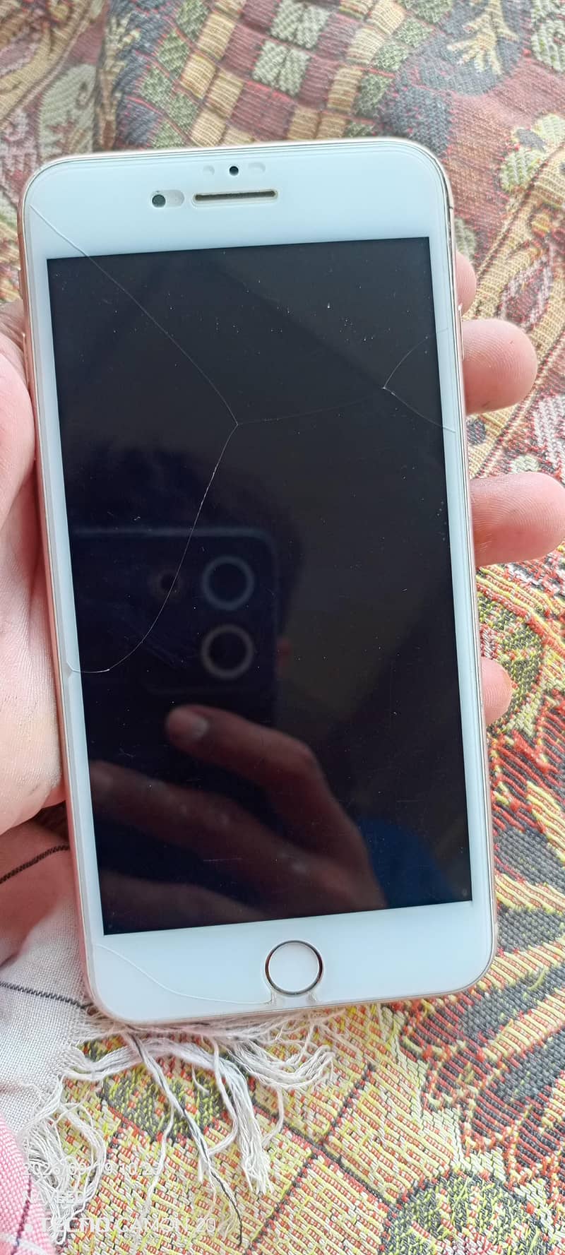 Apple iPhone 8 Plus 2