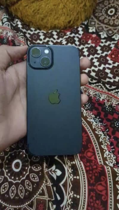 Apple iPhone 13