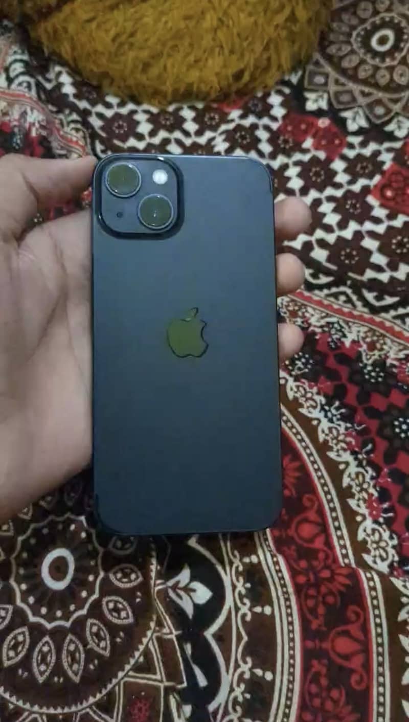 Apple iPhone 13 0