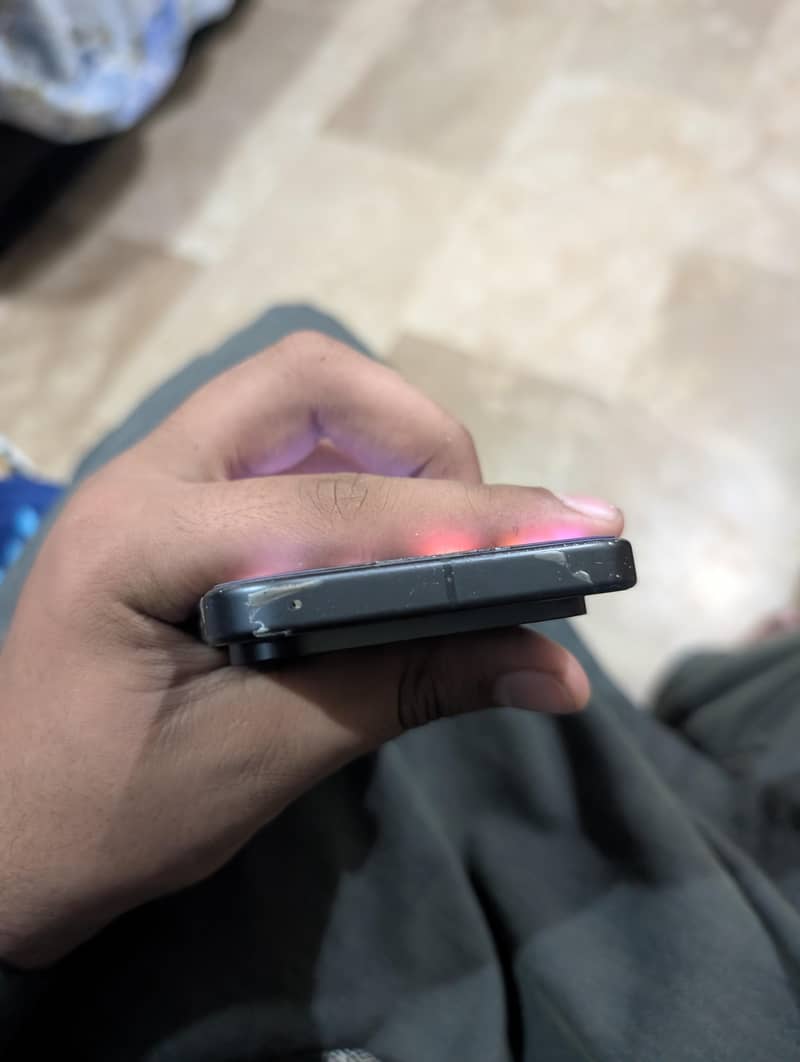 Google Pixel 9 5