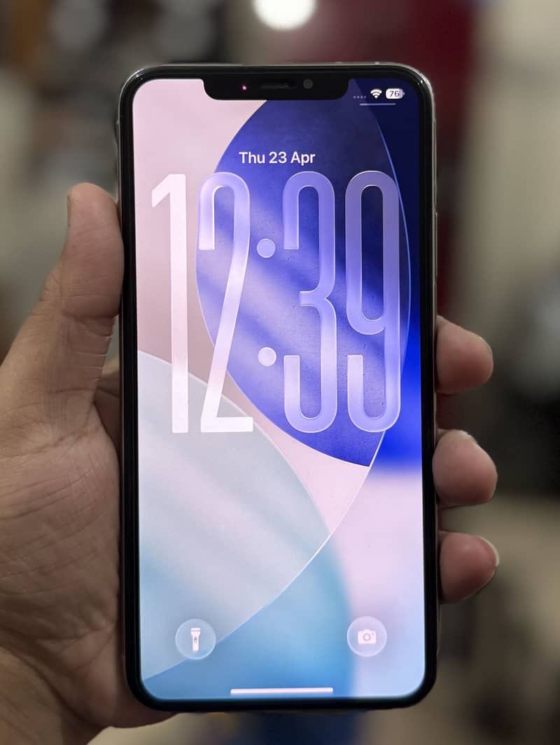 Apple iPhone 11 Pro Max 4