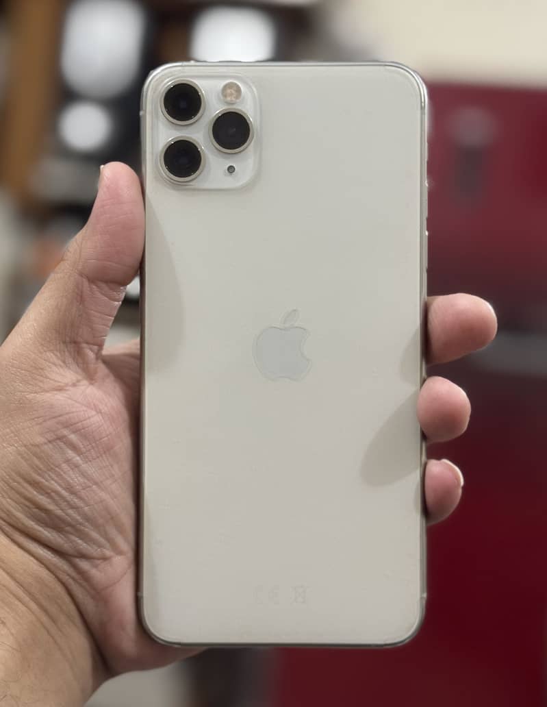Apple iPhone 11 Pro Max 9