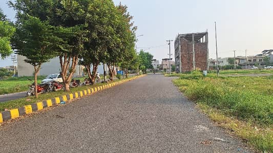 18 Marla Plot for Sale in Imperial Block at main boulevard