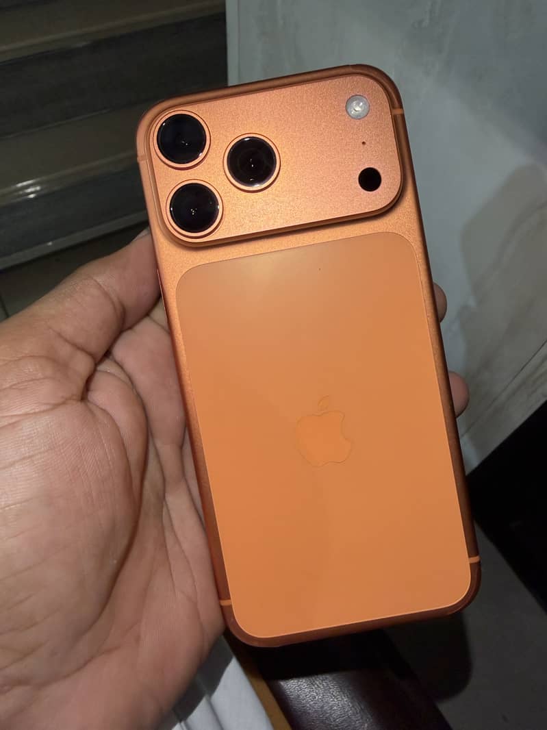 Apple iPhone 17 Pro Max 2