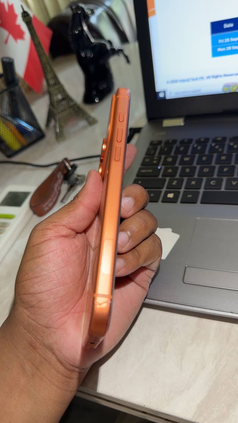 Apple iPhone 17 Pro Max 6