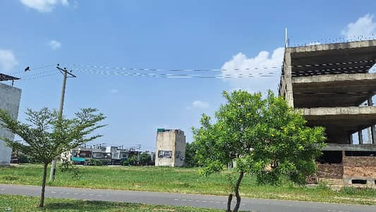 8 Marl a Plot for Sale in Imperial 2 Block