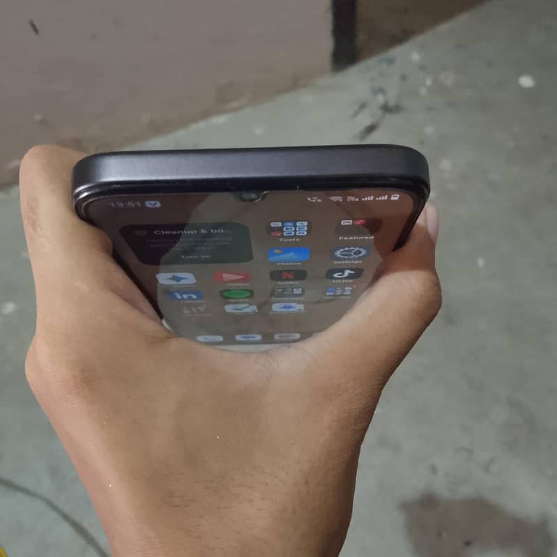 OPPO A6c 5