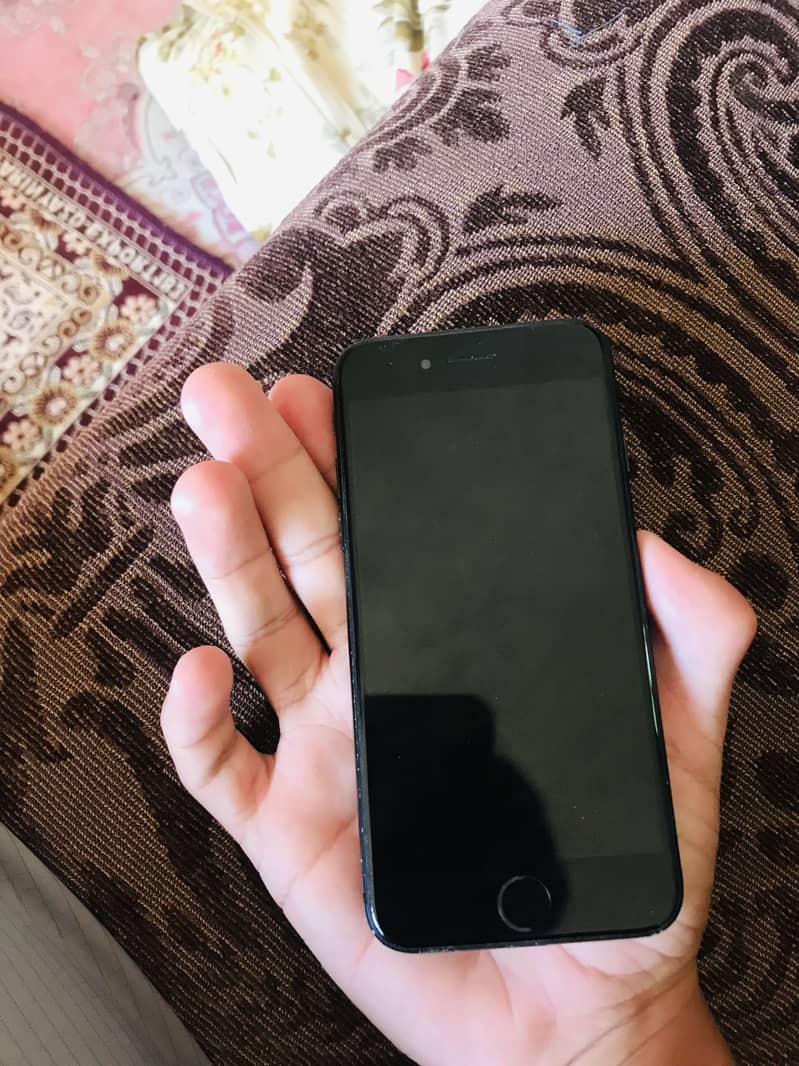 Apple iPhone 7 3
