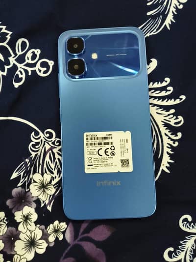 Infinix 4)64 urgent sale