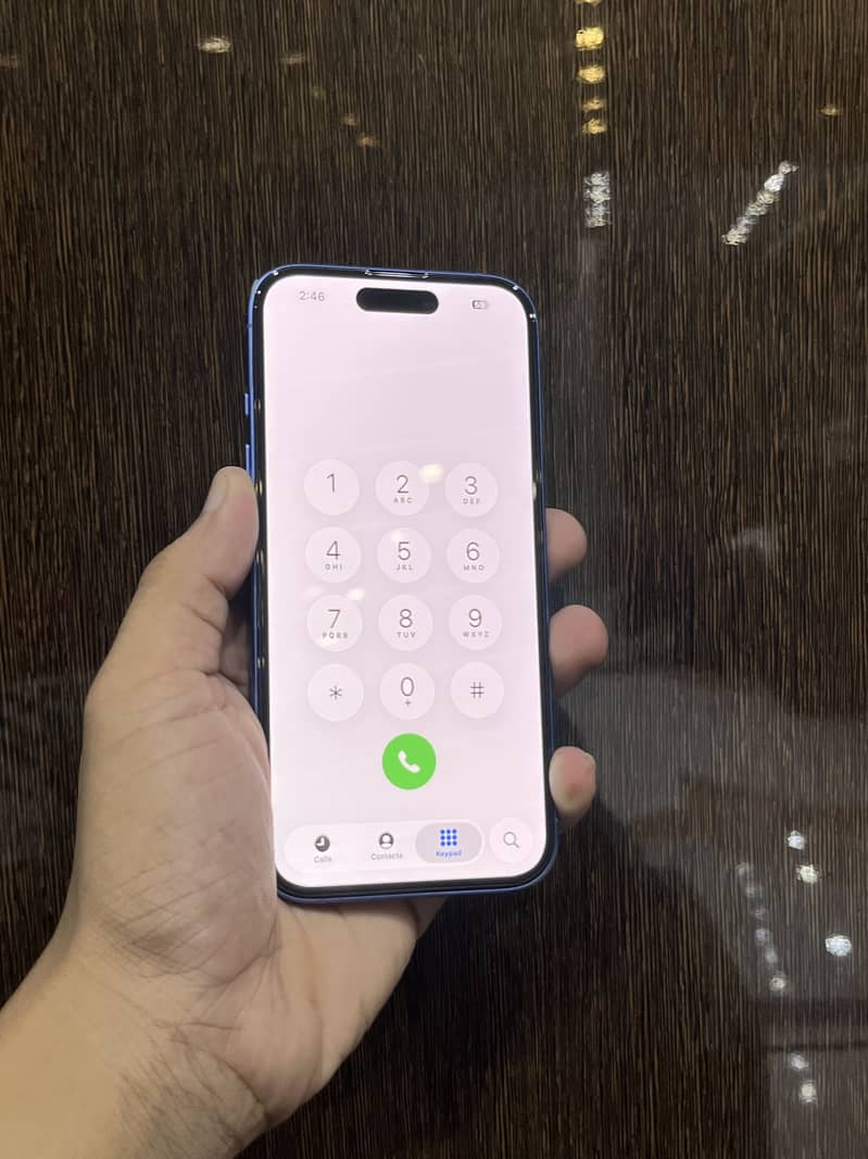 Apple iPhone 16 6