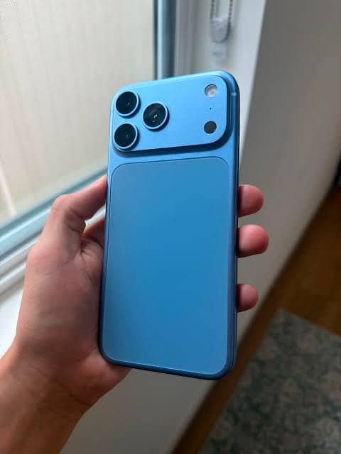 Apple iPhone 18 Pro Max 1