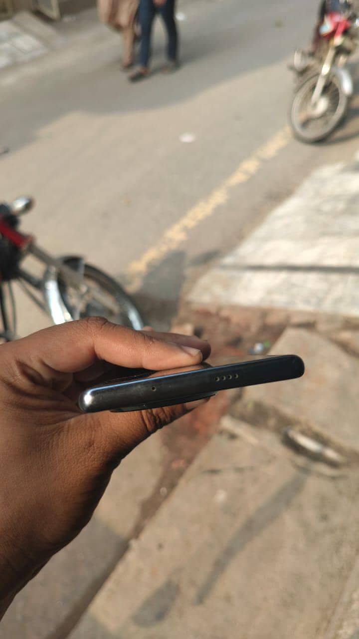Tecno Spark 20 Pro Plus 4
