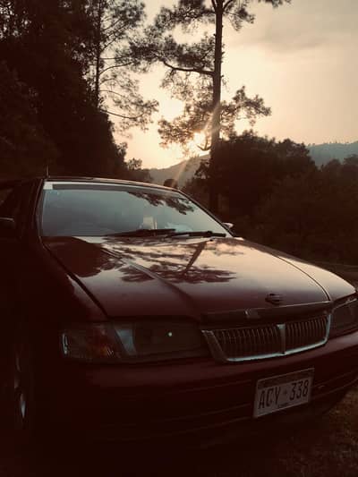 Nissan Sunny 2000