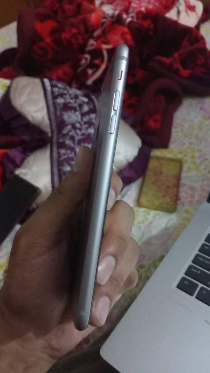 Apple iPhone 6S Plus 1