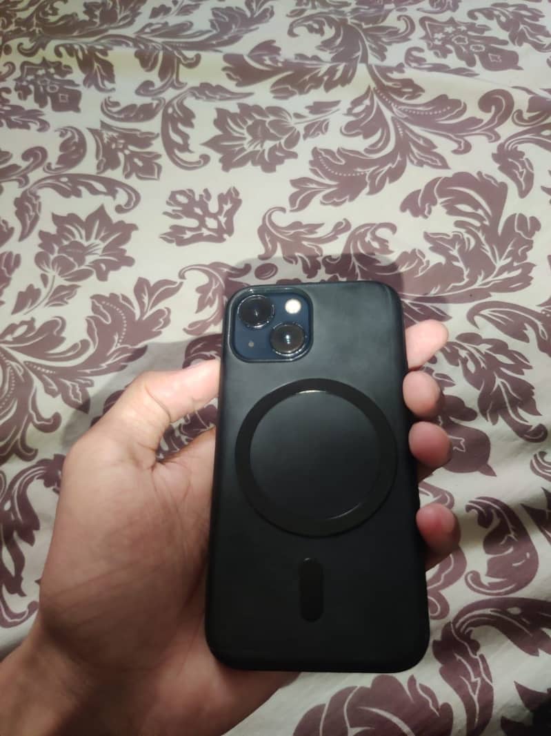 Apple iPhone 13 mini 8