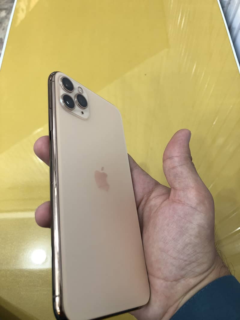Apple iPhone 11 Pro Max 1