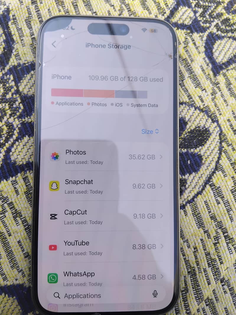 Apple iPhone 15 Pro 4